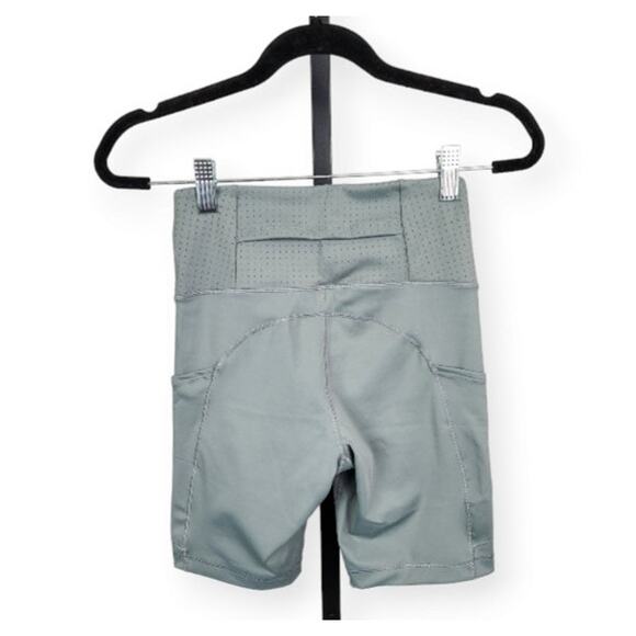 Brooks Method 8" Short Tight Legging Shorts Quick Dry Pewter Women's Size XS - Picture 2 of 12